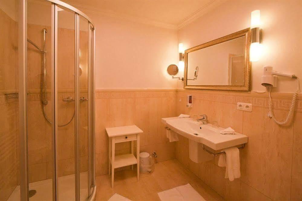 Alter Landkrug Hotel Nortorf Ngoại thất bức ảnh